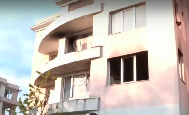 Незаконни обитатели окупираха недовършена жилищна кооперация в София Хора от