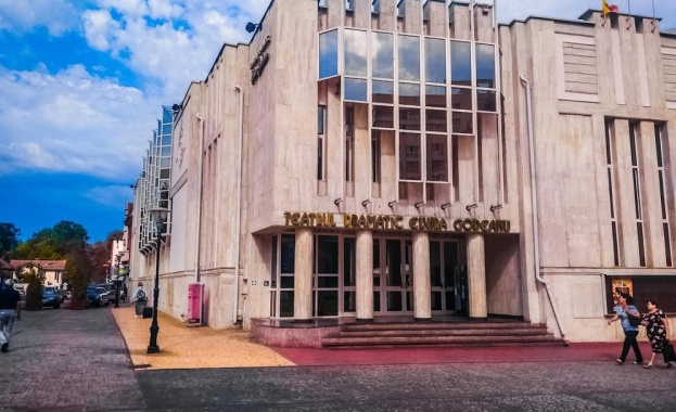 Множество негативни реакции предизвика в Румъния видеозапис който показва как