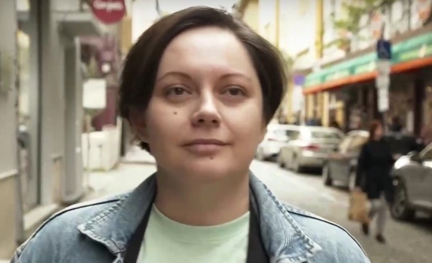 Тя променя здравната система отвътре като променя хората в нея