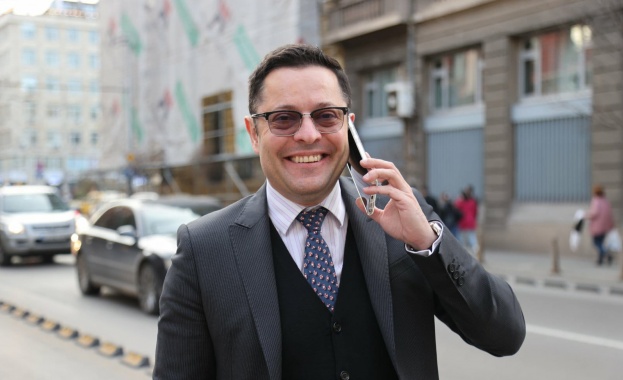 Министерството на иновациите и растежа започва да сключва договори с