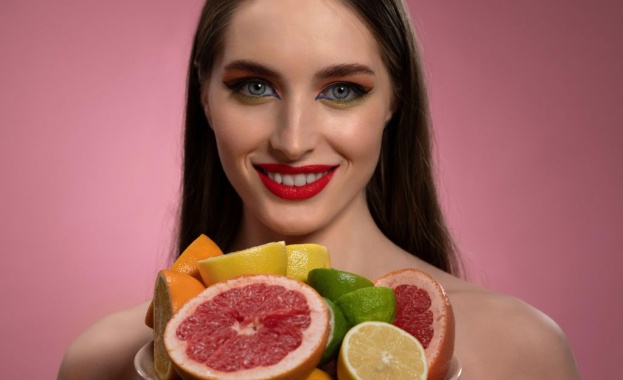 Плодовете съдържат много аминокиселини и хранителни вещества затова трябва не