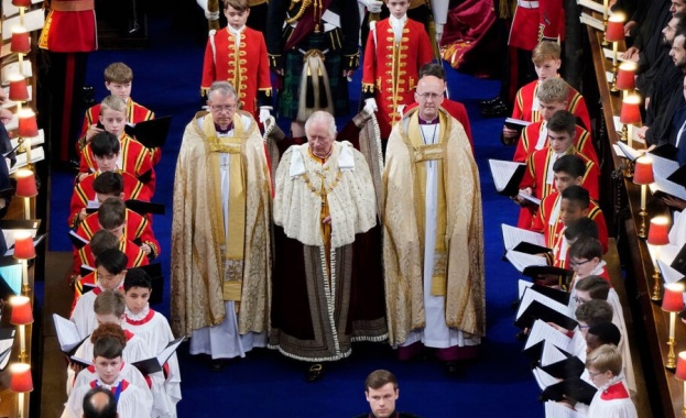 Крал Чарлз III и кралица Камила бяха официално коронясани в