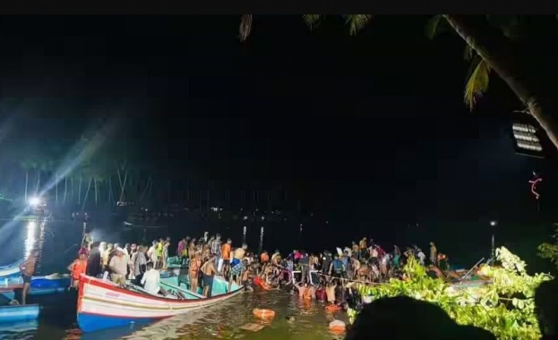 Най малко 21 души са се удавили след като лодка се