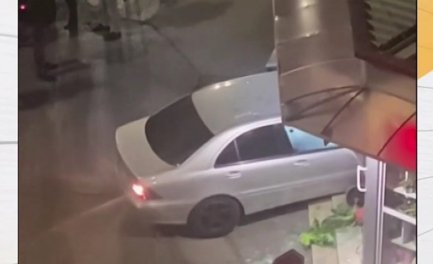 Шофьорката врязала се в цветарски магазин в София не е