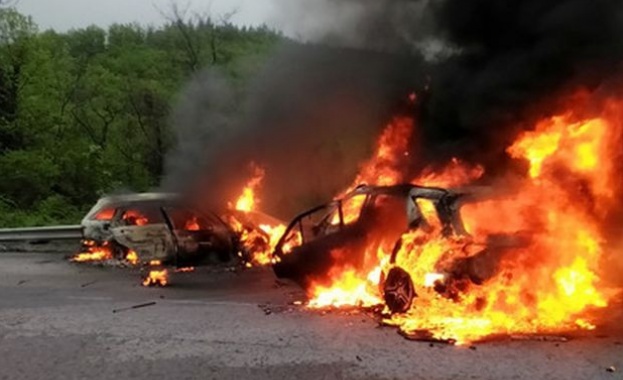 Двама души са пострадали при катастрофата в Прохода на Републиката