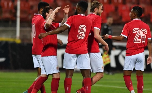 ЦСКА разби Ботев Враца с 5 1 пред празни трибуни на