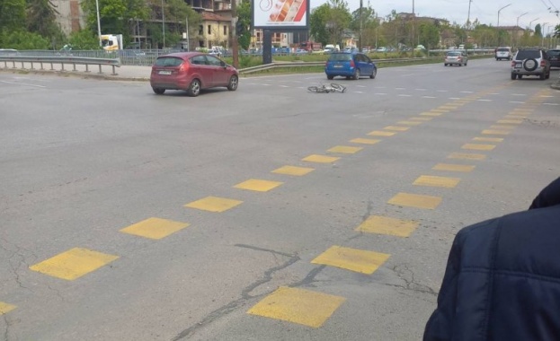 Отново пътен инцидент на бул Сливница 42 годишна жена велосипедист е