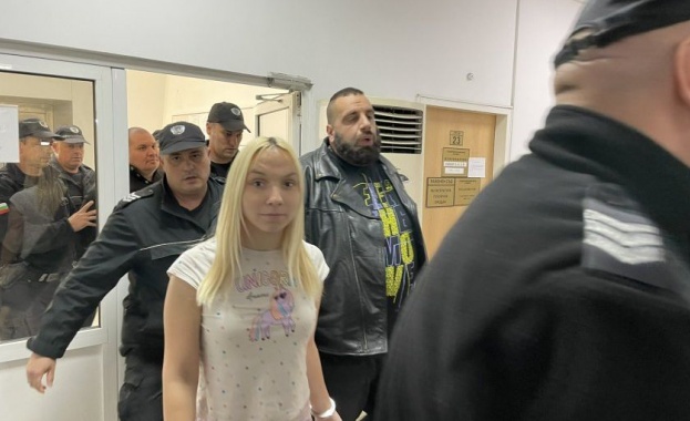 Пуснаха под гаранция от 1500 лв. Емили Тротинетката