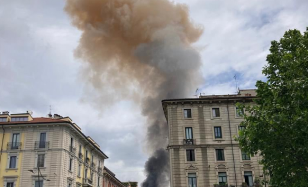 В центъра на Милано след експлозия са се запалили няколко