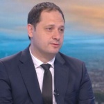 „Когато си просто пълнеж, гарнитура и притурка“: БСП няма място в този кабинет според евродепутат