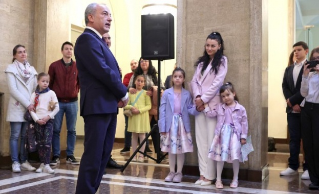 Силно обнадежден съм че България ще има редовно правителство Това