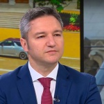 Вигенин: Министърът на отбраната по-често е бил в Киев, отколкото в българския парламент