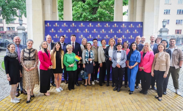 Организационният комитет на София Прайд отбеляза международния ден срещу хомофобията