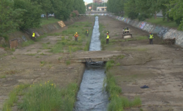 От няколко седмици в столицата текат дейности по почистване на