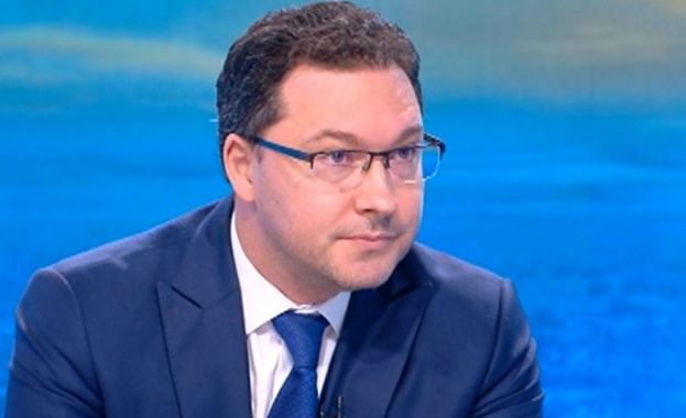 От Продължаваме промяната вече преговарят с Възраждане Ще видите че