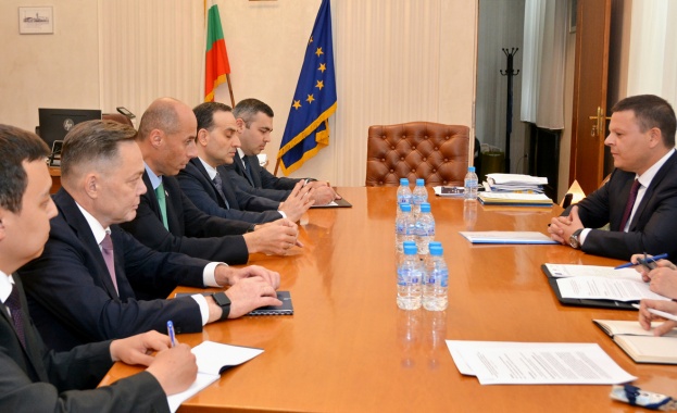 България предлага да бъде домакин на министерска среща за развитието на Средния коридор за транспортна и цифрова свързаност между Европа и Азия
