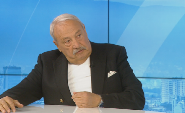 В предаването Панорама по БНТ Иван Гарелов каза че има