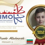 Българче грабна златен медал и специална награда на международна олимпиада по математика