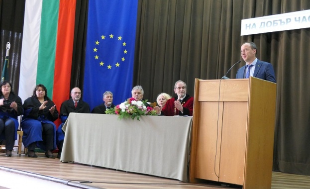 Вие сте хората от които зависи опазването на българската гора