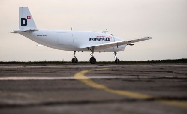 Българският товарен дрон "Черен лебед" извърши успешен тестов полет от летище Балчик