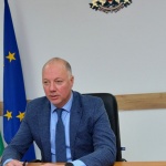 Желязков към депутатите: Чуйте ме, колеги, след това ме въргаляйте в катран и перушина…