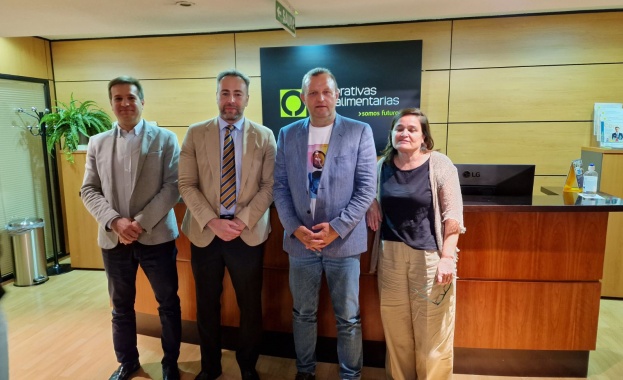 България трябва да почерпи опит от Испания и двете държави