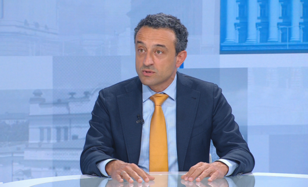 Даниел Лорер: Виждам поне три мотива в изявлението на президента Даниел Лорер: Виждам поне три мотива в изявлението на президента