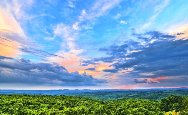 Днес ще е предимно слънчево сутринта с ниска облачност над