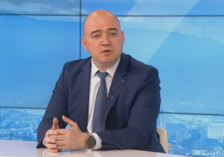 Министърът на туризма: С агресивна реклама и много инициативи се надяваме да компенсираме колебливия старт на сезона