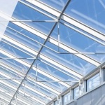 Създадоха първото в света нискоемисионно стъкло