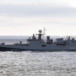 Руски боен кораб с ракети "Калибър" плава в Черно море