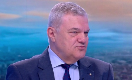 Румен Петков: Боя се, че ние ще влезем в следващата година със стария бюджет