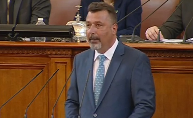 Лидерите на ГЕРБ СДС ПП ДБ и ДПС са срам за българската