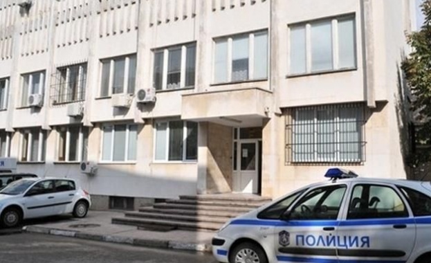 Баща стреля по 11 годишния си син в село Долна Бела