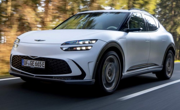 Genesis GV60 е с дрифт режим и разпознаване на лица Genesis GV60 е с дрифт режим и разпознаване на лица