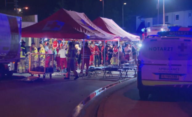 Около 50 души са пострадали при пожар в нощен пътнически