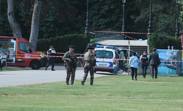 Най-малко седем души, включително шест деца, бяха ранени във Франция