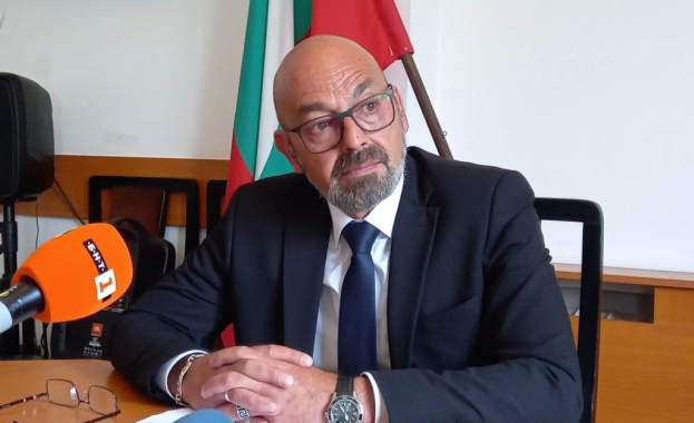 Областният управител на Варна Марио Смърков подаде оставка В изявление