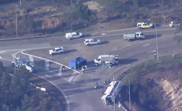 Най малко 10 жертви и още близо 30 пострадали след като