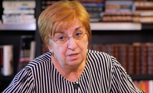 Екатерина Михайлова: Логиката в поведението на ГЕРБ-СДС и ПП-ДБ не е особено голяма