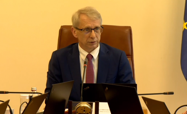Николай Денков: Няма да назначаваме нови областни управители
