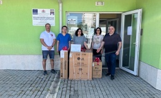 LG дари домакински уреди на център за настаняване от семеен тип за деца и младежи с увреждания във Варна