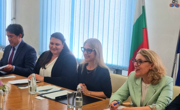 Министър Стойчева: Ще превърнем България в дестинация с висока добавена стойност през човешкия капитал