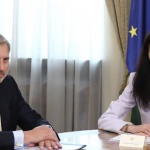 Еврокомисарят Йоханес Хан: Запазваме парите за кохезия и селско стопанство