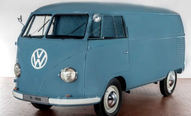 Volkswagen Commercial Vehicles щепредстави парад от над 70 класически автомобила