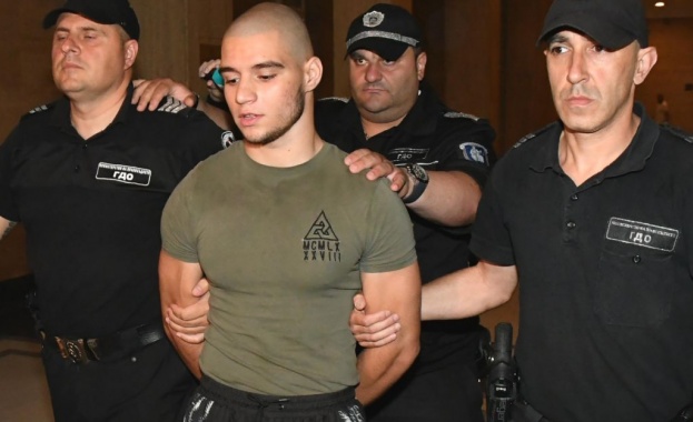 От Софийската районна прокуратура протестират пред Софийския градски съд мярката