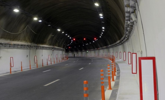 Възстановено е осветлението в тунела при км 82 на АМ „Струма“