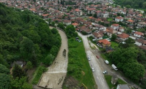 Водата в Етрополе все още не е годна за пиене