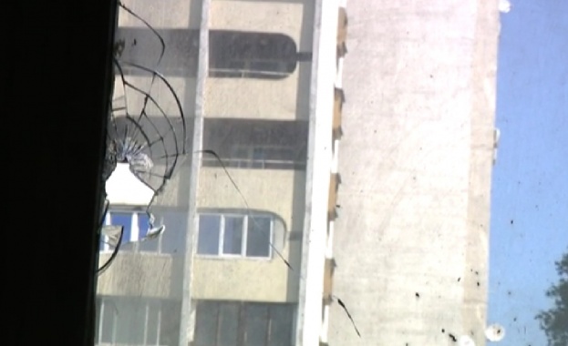 Стрелба по прозорците на жилищен блок в столичния квартал „Света Троица“
