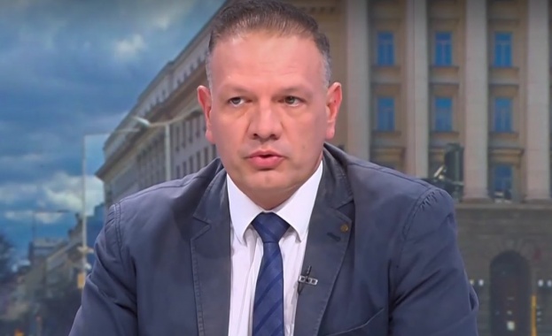 Адвокат Петър Славов: Депутати гласуваха неща, които вече бяха обявени за противоконституционни
